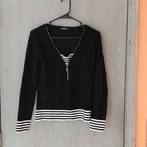 Belldini medium size lightweight sweater with stripes